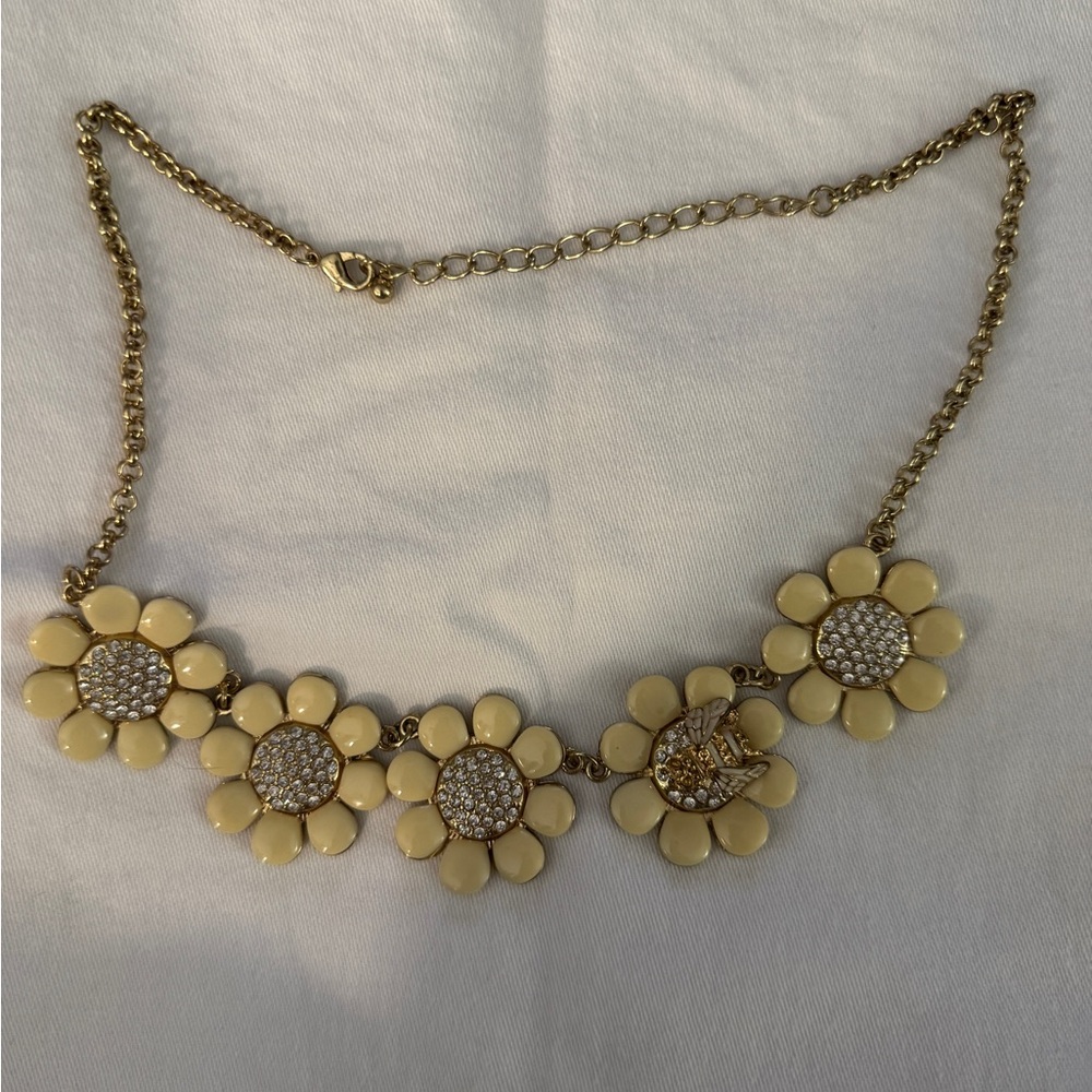Elegant Floral Bee Necklace